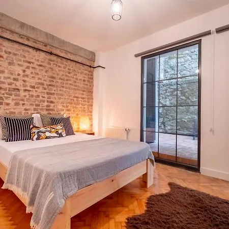 דירה Cosy Studio With Garden Balcony *