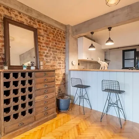 Cosy Studio With Garden Balcony Apartamento *