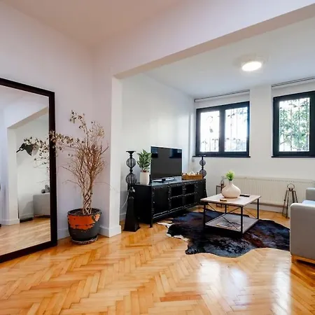 Cosy Studio With Garden Balcony Istambul